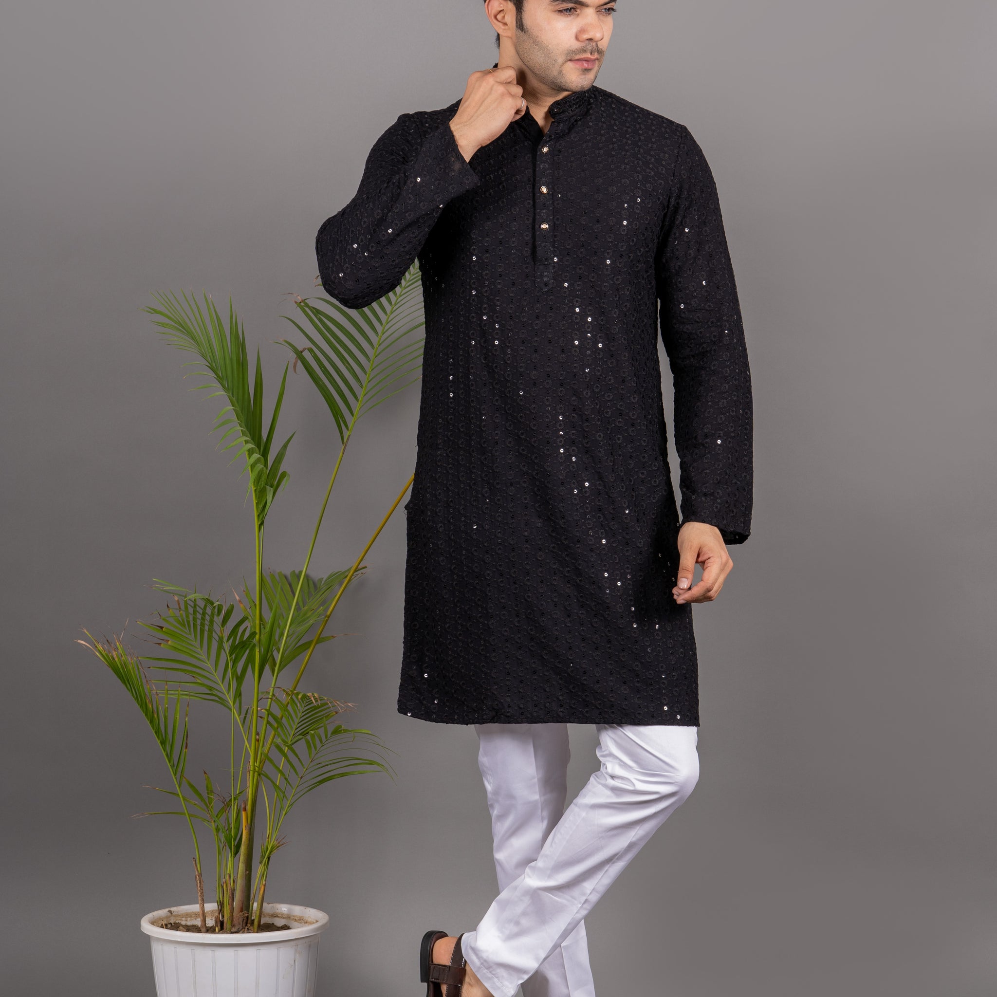 MEN'S SOLID SEQUENCE KURTA (BLACK )